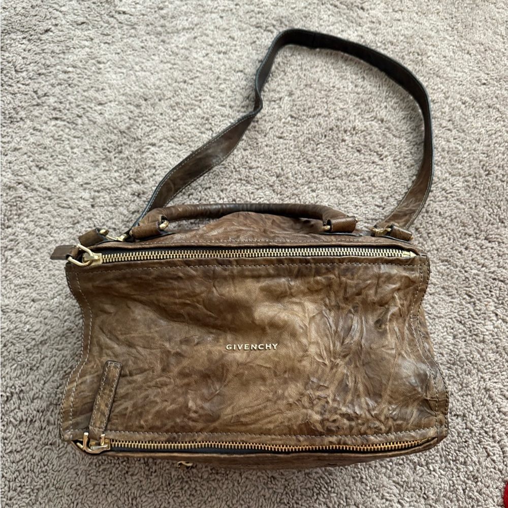 Givenchy Pandora Medium Bag - Picture 3 of 9